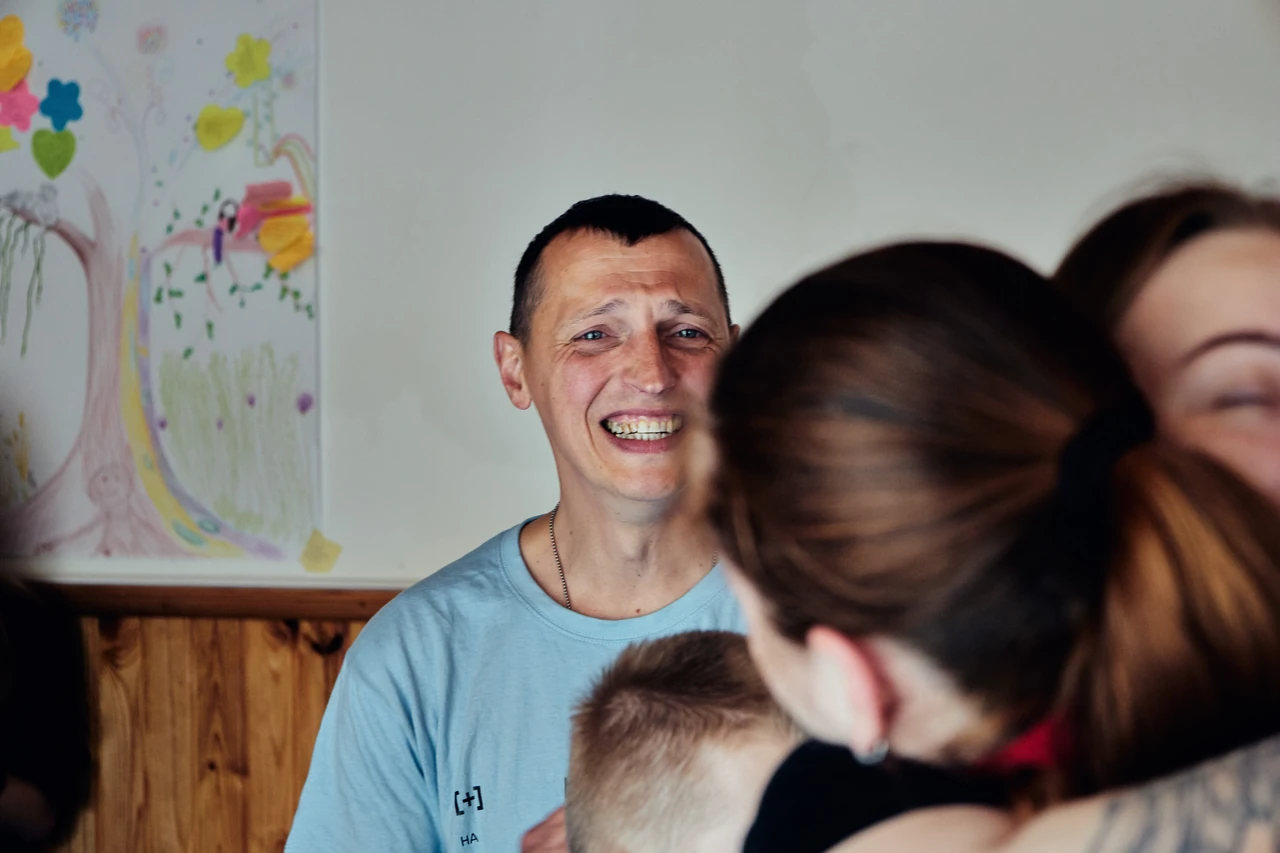 Привітання зятю з 23 лютого: душевні слова для захисника нашої родини
