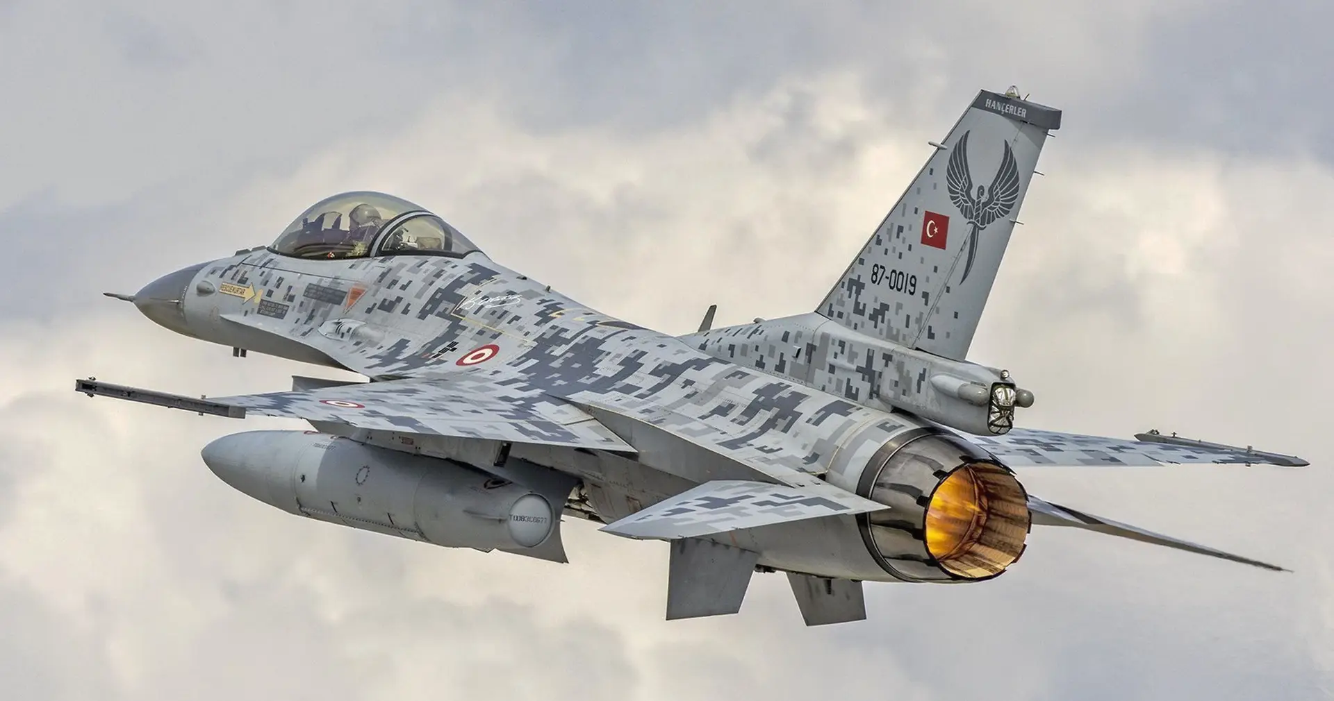 Туреччина направляє F-16 до Естонії для захисту Балтії