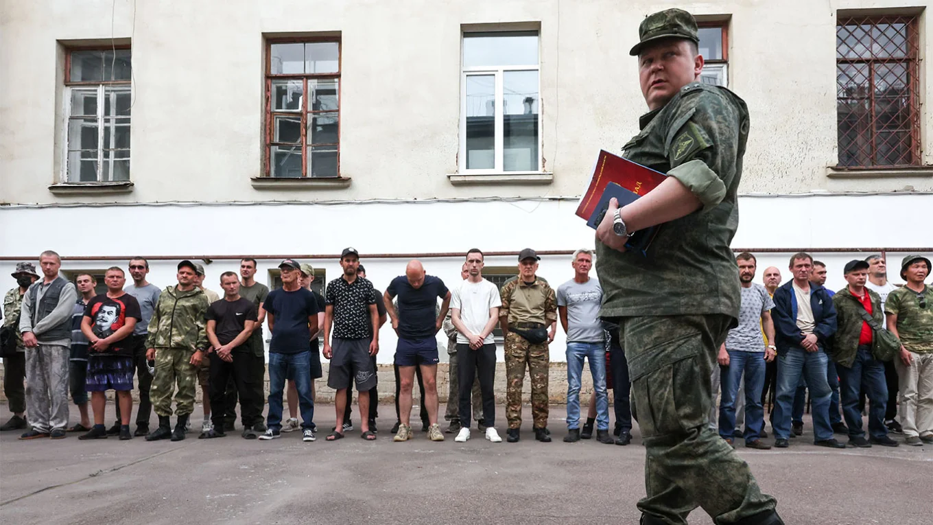 Кремль силою вербує росіян: мобілізація після виборів?
